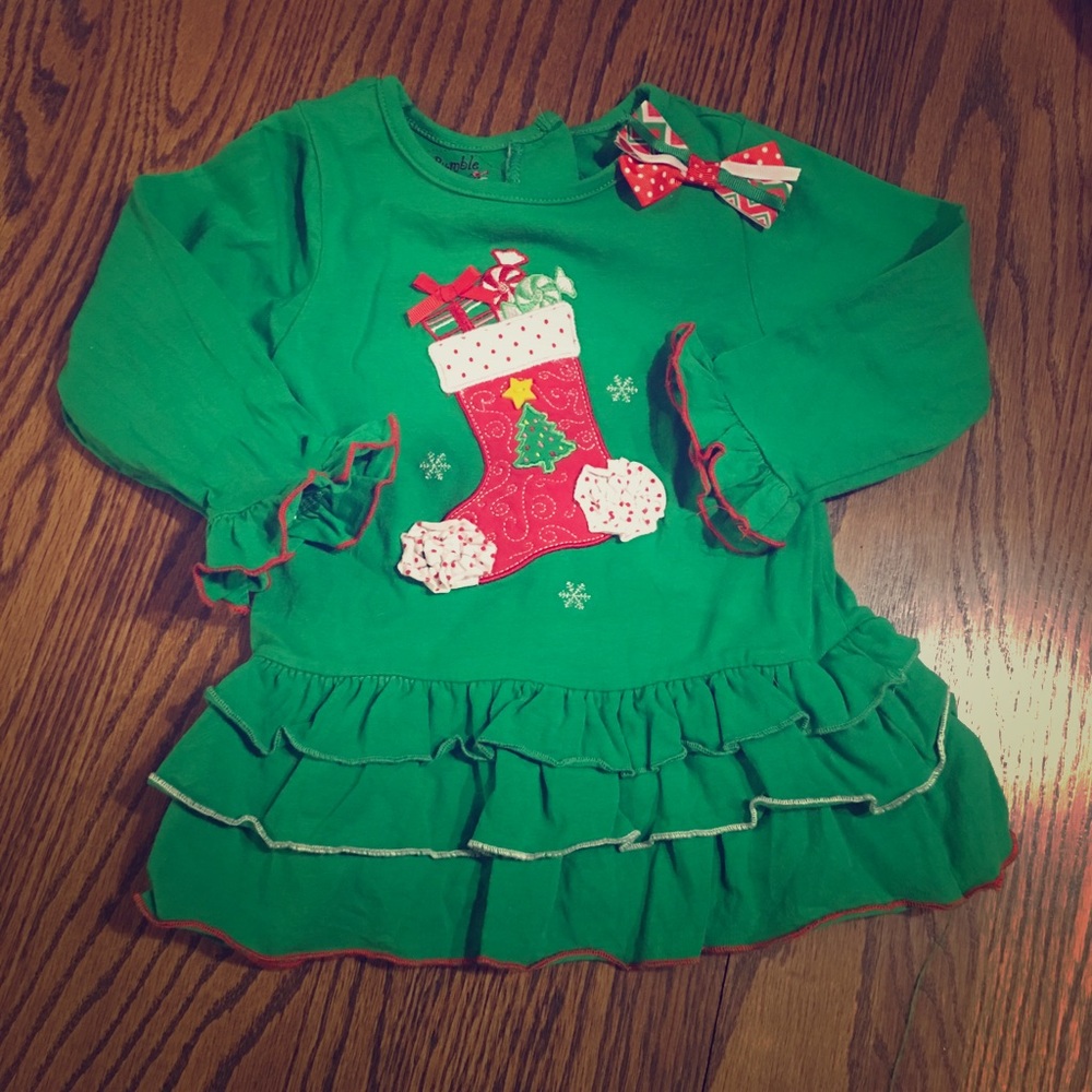 Little Girls Christmas Outfit.